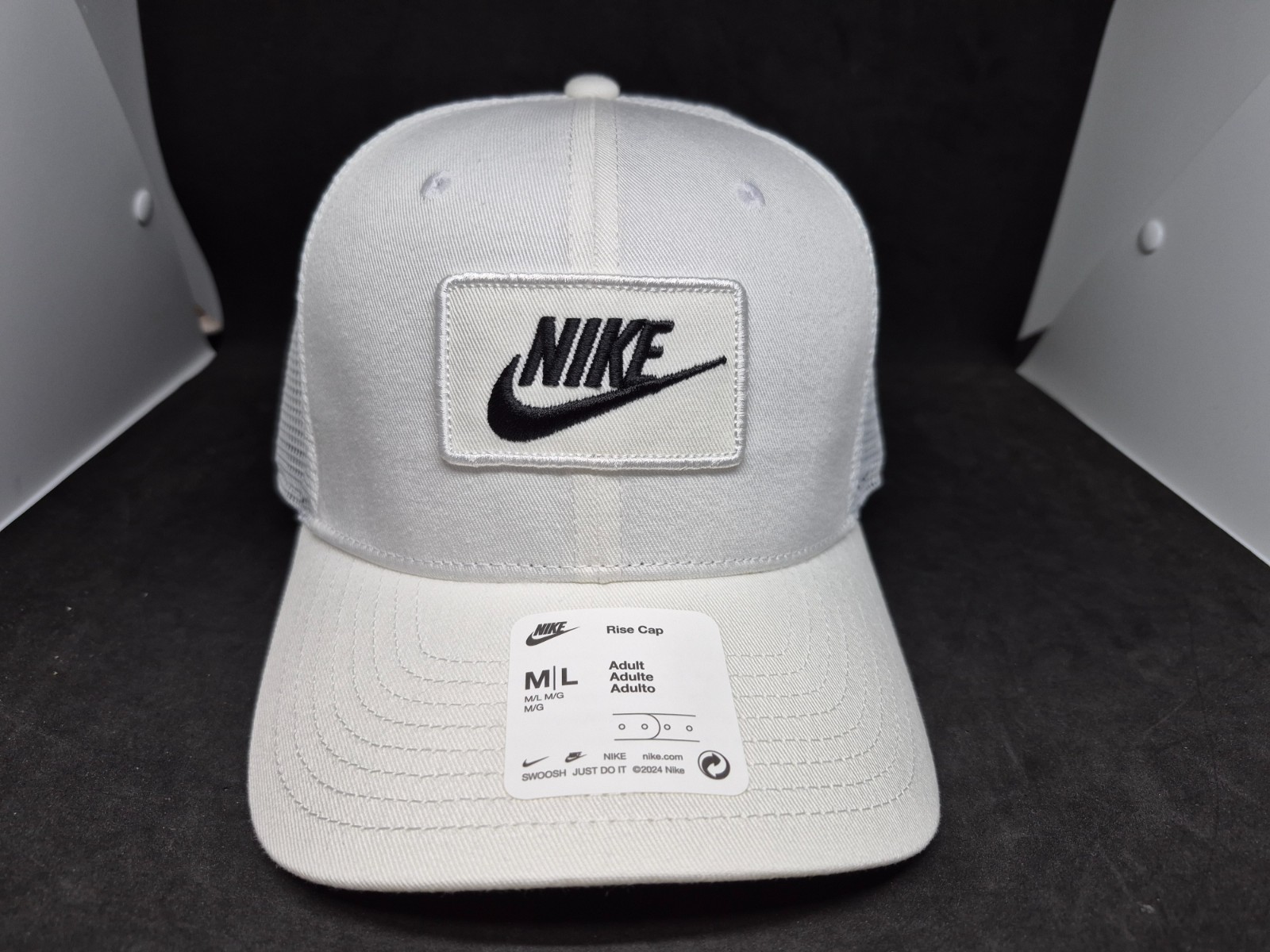 Nike Just Do it Unisex Rise Snapback Trucker Cap -Hat FV5543-100 SZ M/L