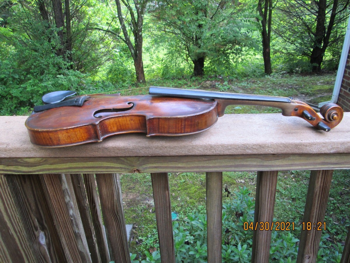 Antique Violin Nicolaus Amatus Fecit in Cremonia Hieronymi year