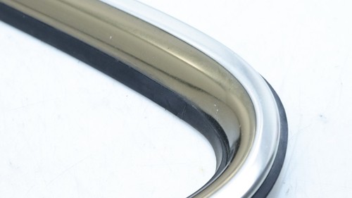 98-02 w208 MERCEDES CLK320 COUPE PASSENGER RH QUARTER GLASS BELT MOLDING T5204 - Picture 6 of 10