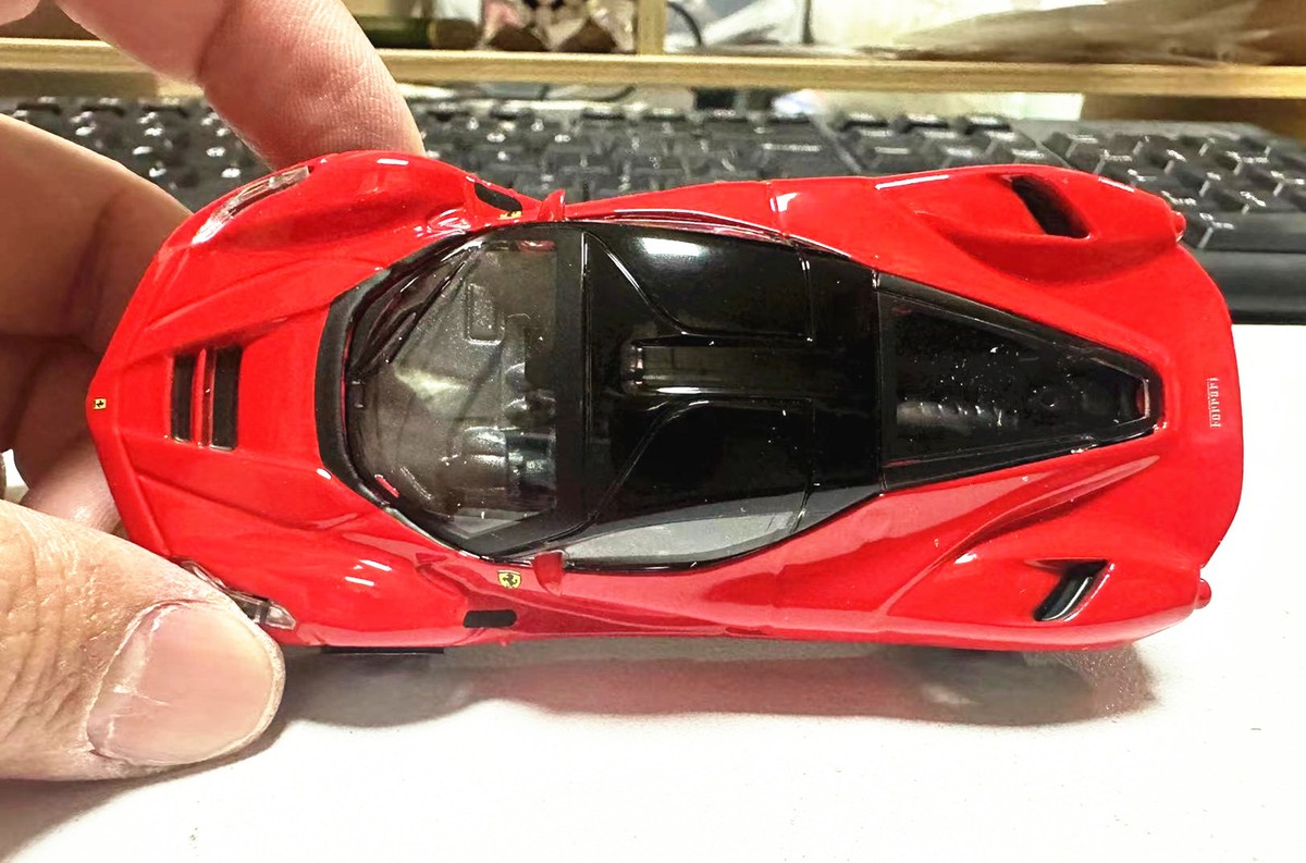 Bburago 1:43 Ferrari Laferrari Diecast Metal Model Car New in Box