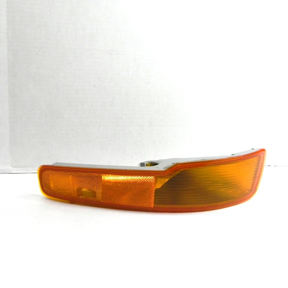 1997-1999 BUICK LESABRE PARKING LIGHT TURN SIGNAL LAMPS PAIR 5977563 BUMPER - Image 2 of 4