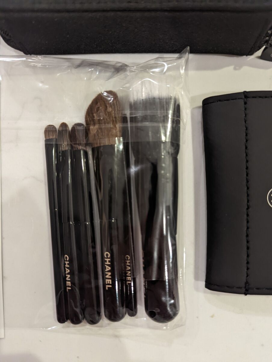 Chanel Les Minis de make-up travel brush set with pouch bag and mirror