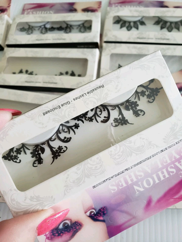 Graftobian Decorative Black Fashion Eyelashes Lot 62 - Image 2 of 4