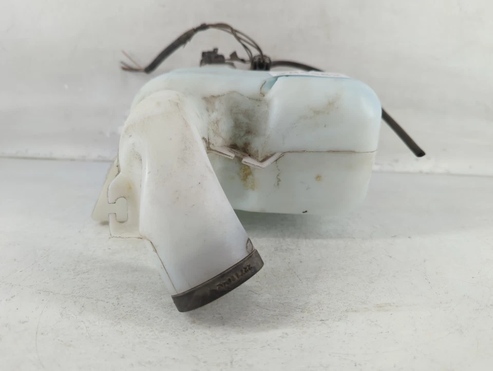 2008-2012 雪佛兰迈锐宝挡风玻璃洗衣机液体水库瓶 Oem AZ1R6 — 第 3/4 张图片