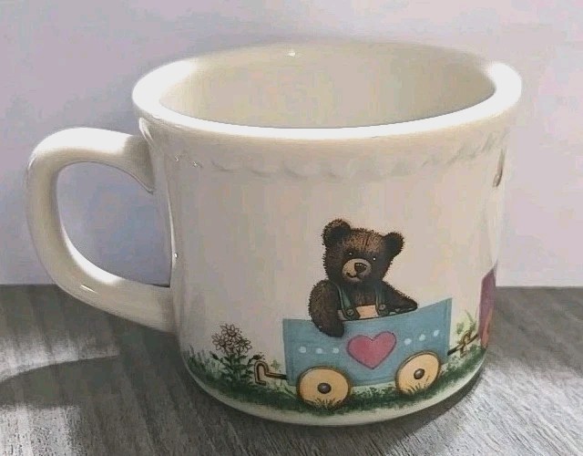 LENOX HEIRLOOM COLLECTION~CHINA BEARS MUG~CHILDREN'S~BEARS IN TRAIN~USA