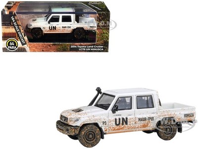 2014 TOYOTA LAND CRUISER LC 79 PICKUP ''UN'' DIRTY 1/64 BY PARAGON PA-55687