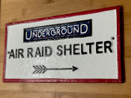 London Underground Air Raid Shelter Sign 30cm Aluminium Plaque Repro WW2 Blitz - Picture 2 of 3