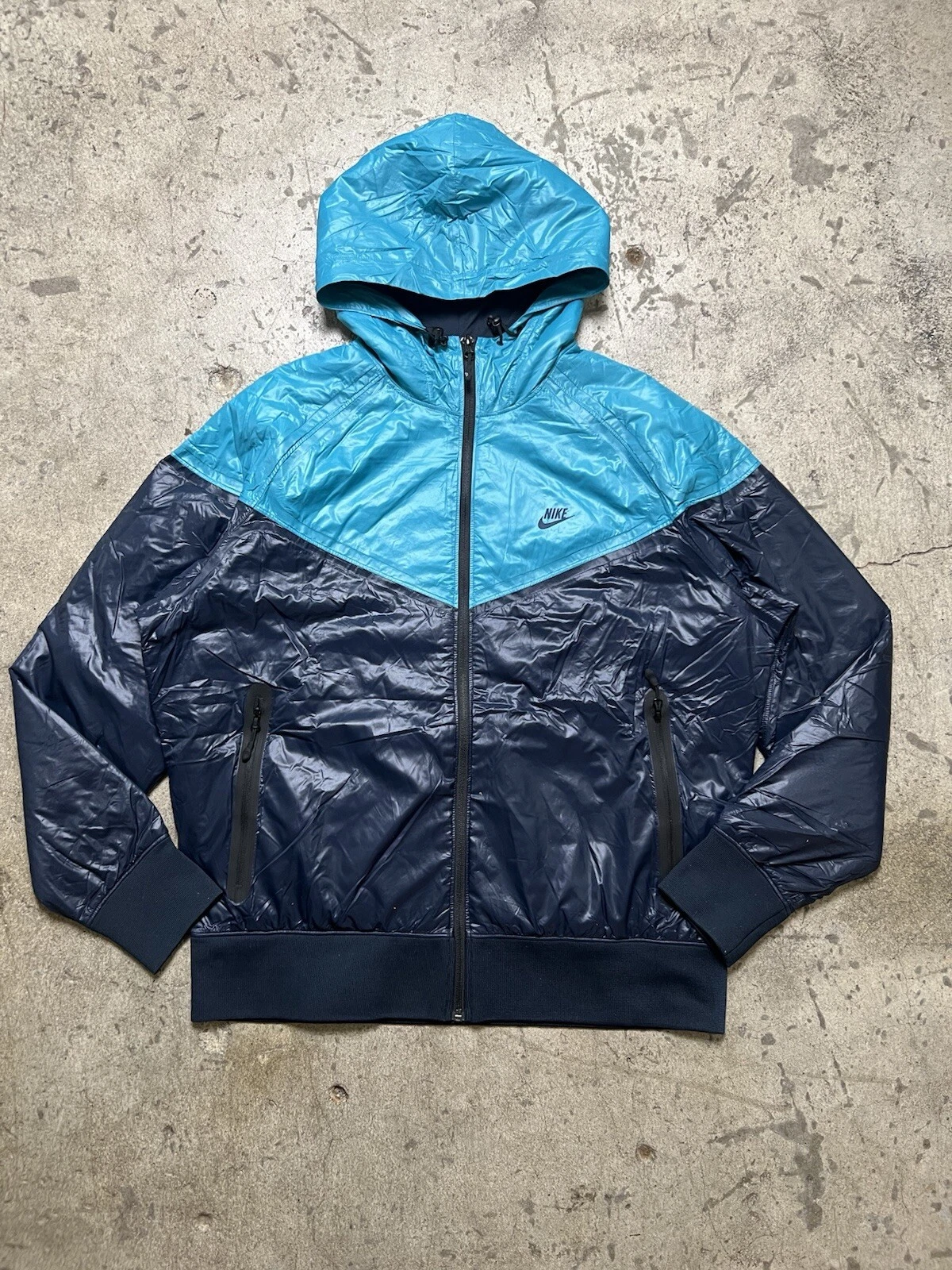Nike Blue Windbreaker Men’s Padded Nylon Blue Color block Men’s L Sample