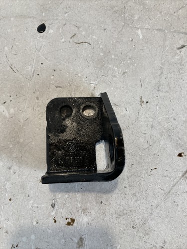 Audi A3 8P Halterung Halter 06J103390E Motor Ccz 2.0 Tfsi Benzin 2010