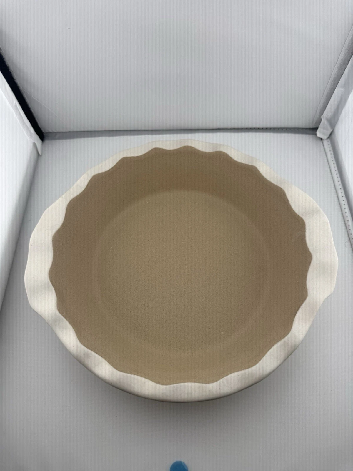 The Pampered Chef Family Heritage Beige Stoneware Deep Dish Pie Plate USA