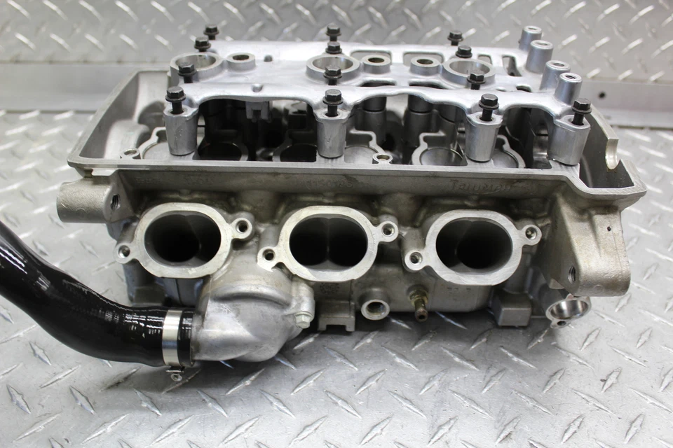 Triumph Daytona 675 2007 motor extremo superior culata Foto 2 de 4