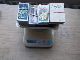 HUGE QUANTITY OF CIGARETTE CARDS INCLUDES SIX FULL SETS