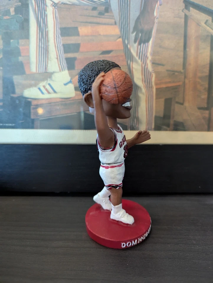 Dominique Wilkins Georgia Bulldogs UGA Basketball Mini Bobblehead Atlanta Hawks - Image 3 of 4