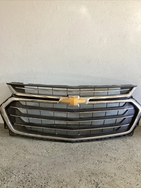 CHEVY TRAVERSE L LS GRILLE 2018 2019 2020 2021 Used OEM USED 84739858