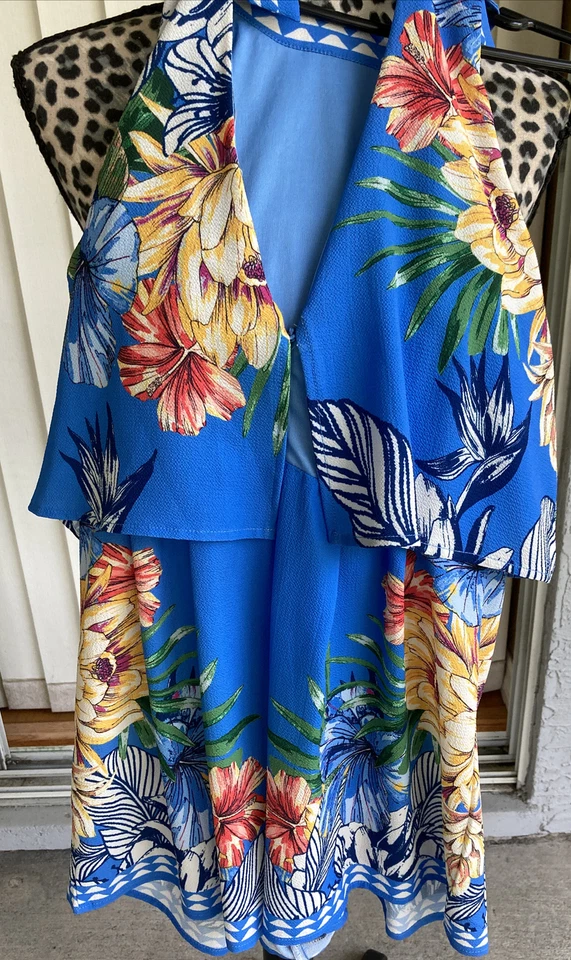 Pantalones Cortos Mameluco Sin Mangas Cuello Atado Floral Tomate Volador Azul Pequeño I2319 Foto 4 de 4