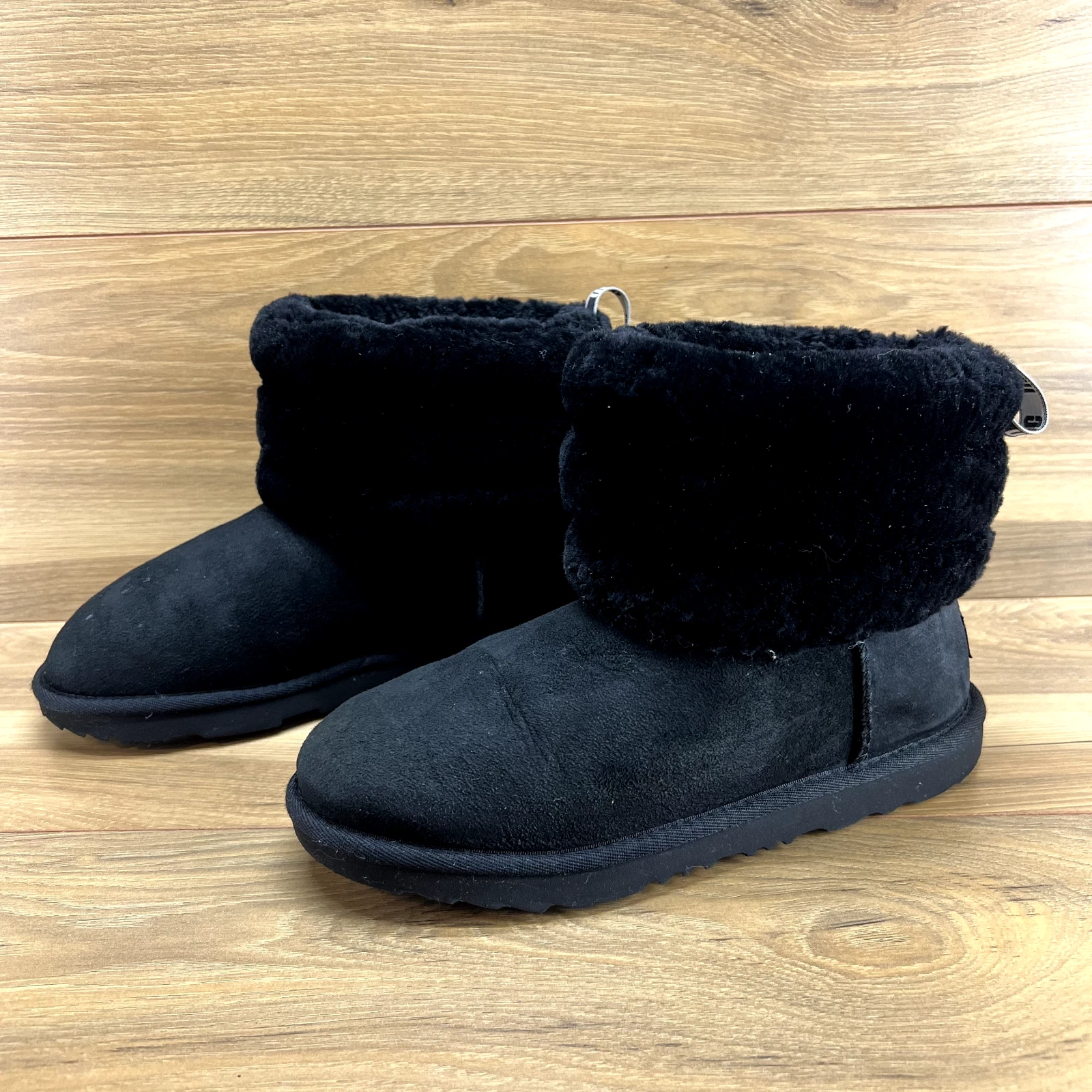 Stivaletto UGG Big Girls Youth taglia 6 nero lanugine corto mini logo