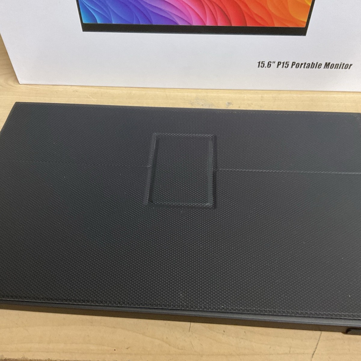 LAEFLAEK P15 15.6インチ ポータブルモニター LAEFLAEK 15.6