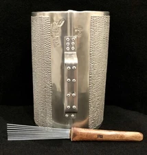 GUIRA PROFESIONAL DOMINICANA🇩🇴 22”X 11”  CON SU GANCHO INCLUIDO