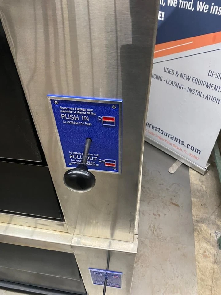 Horno para pizza Bakers Pride Y600 de doble cubierta - con ruedas - restaurado Foto 4 de 4