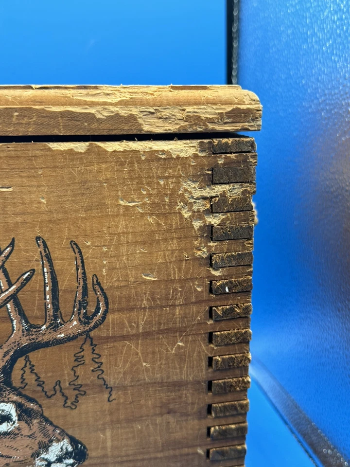 Cofre de almacenamiento de madera decorativo, hecho a mano por Evans Sport Inc. Foto 4 de 4