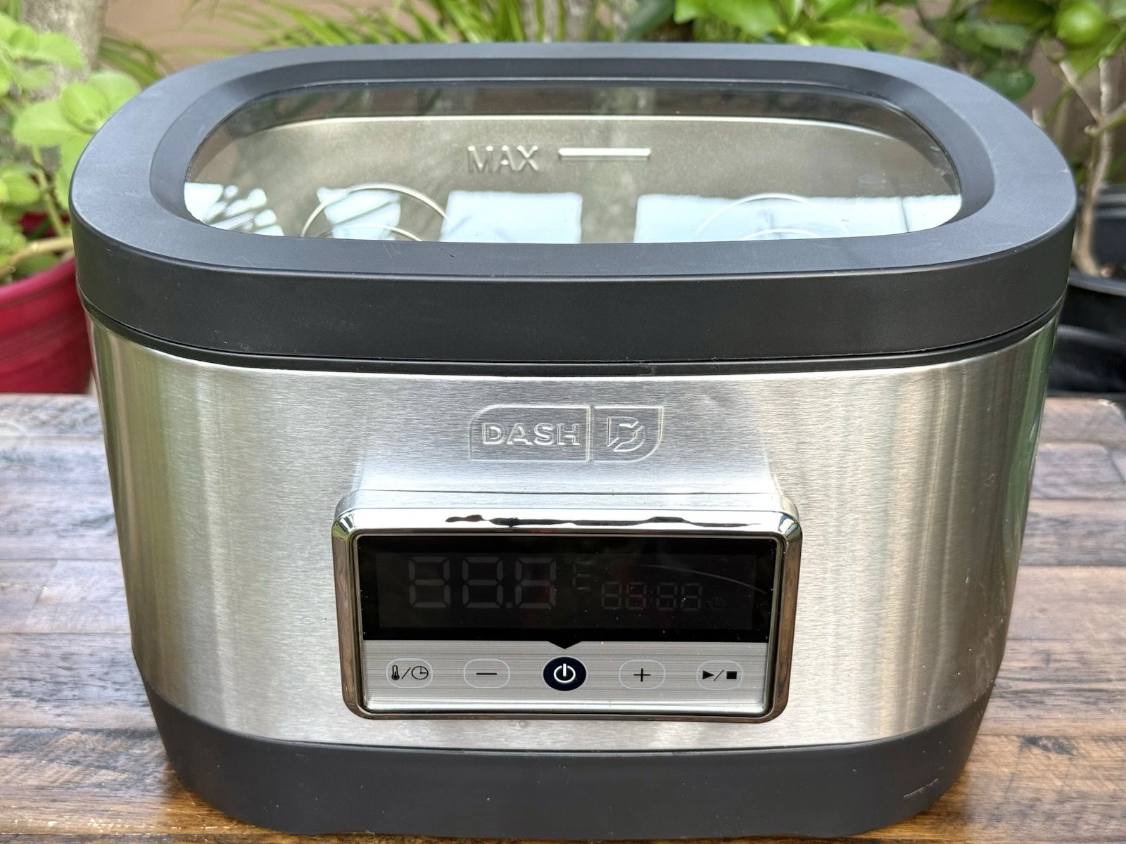 Dash Chef Series Digital Sous Vide Cooker Stainless Steel 700W Precision Machine