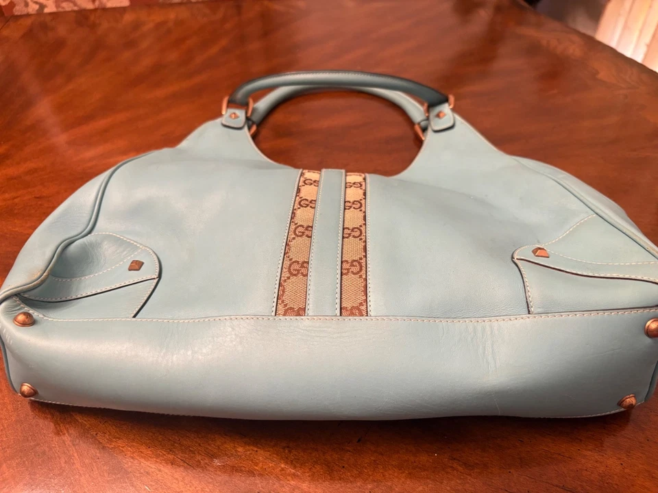 Gucci Monedero Mujer Turquesa En muy buena condición Diseño Único Vintage Foto 2 de 4