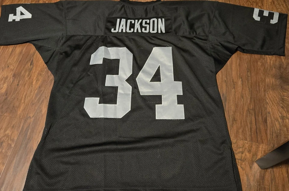 Camiseta BO JACKSON 1987 Raiders Mitchell & Ness Throwback #34 tamanho 50 preta - Imagem 2 de 4