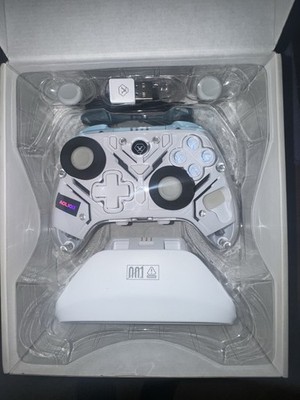 Aolion K11 RGB Gaming Controller Hall Stick Effekt Mit Beleuchteter Ladestation