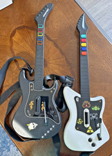 2 Wireless Guitar Hero Guitars With Shoulder ...
