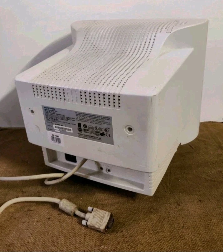 HIGHSCREEN Monitor CRT Computer Vintage Monitor a COLORI - VGA 15" X Ibm.. - Bild 4 von 4