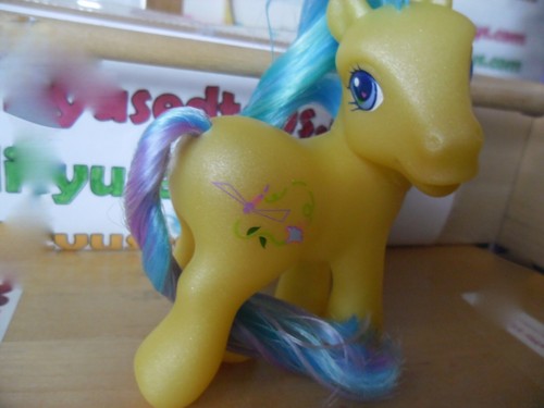 yellow and blue my little pony