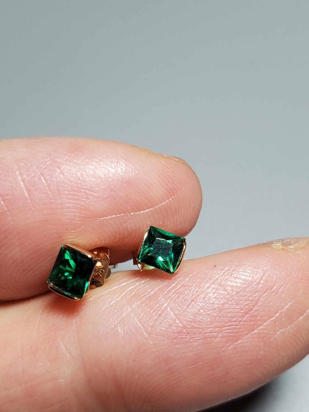 1.50 CT LAB CREATED EMERALD 10K SOLID YELLOW GOLD… - image 13
