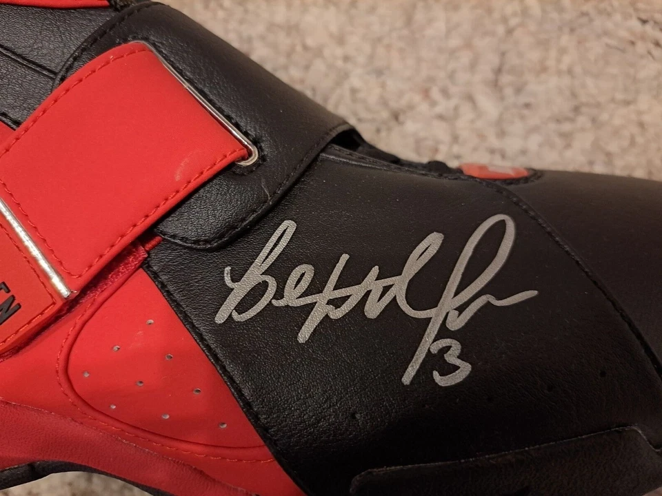 BEN WALLACE HOF PISTONS BULLS "BIG BEN" AUTOGRAPHED SHOES MINT NEW NEVER WORN - Image 2 of 4