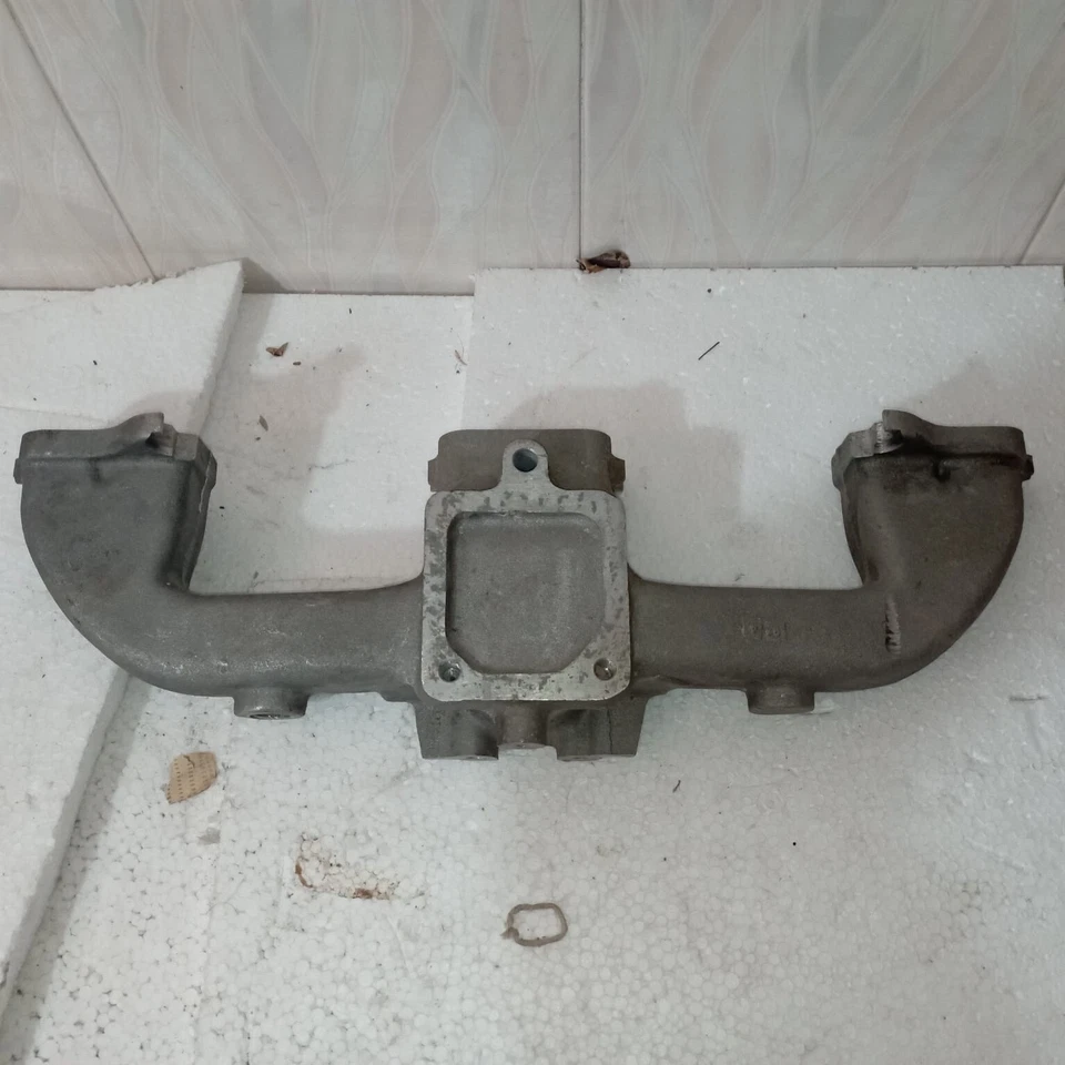 Colector de admisión TEQ original Toyota Land Cruiser FJ40 FJ43 FJ45 17111-60091 NUEVO DE STOCK Foto 2 de 4