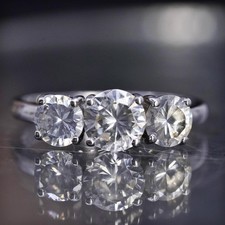 Size 7.5 vintage sterling silver 925 engagement ring with cz