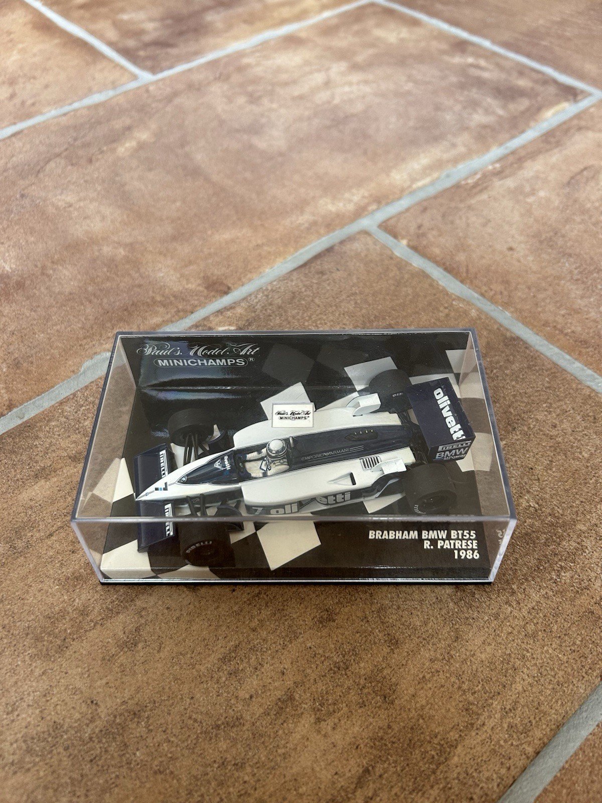 Foto 1 di 4