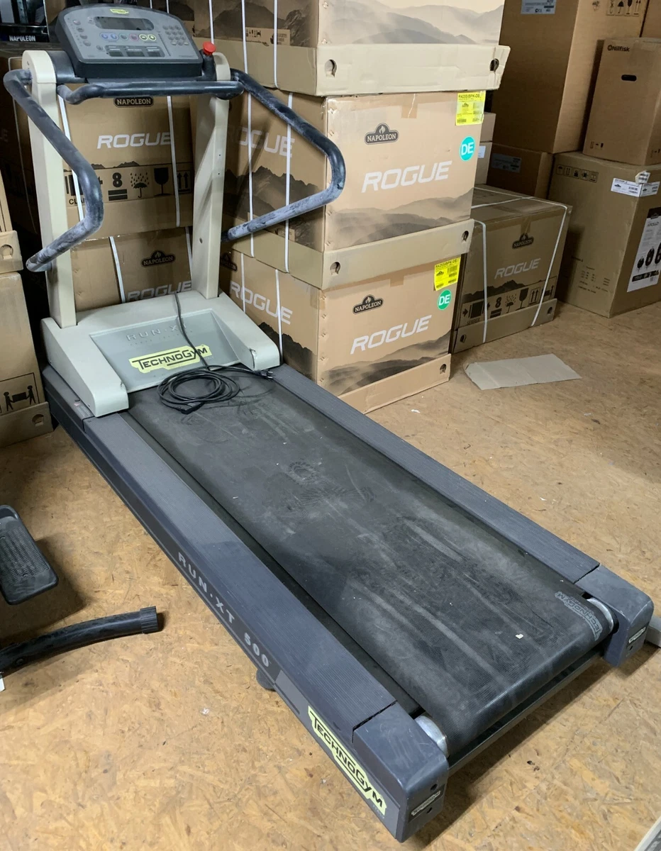 Laufband Technogym RUN XT gebraucht Profi-Fitnessgerät