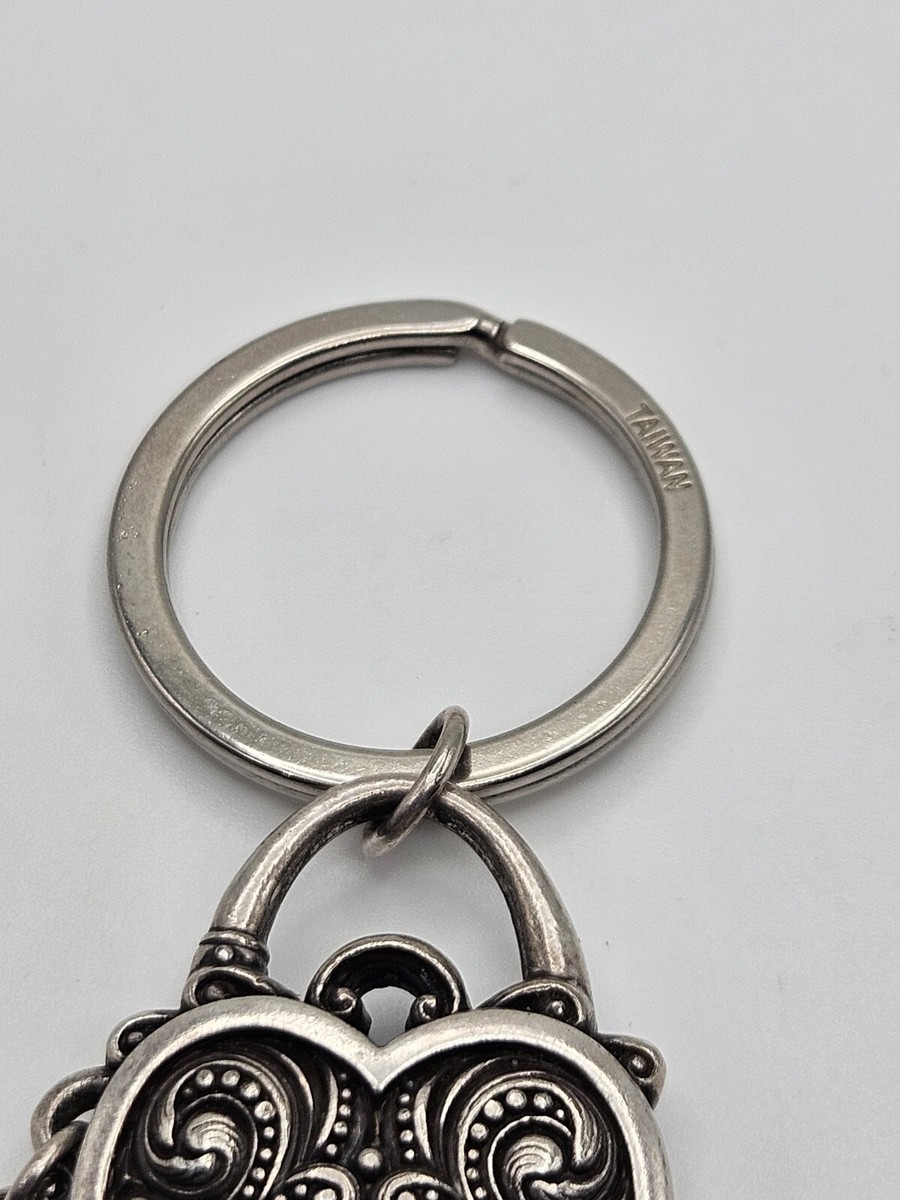 キーホルダー・キーリング VVV Big Ribbon Heart Key Surgical Keyring 4BFK407 Designer fashion, Seoul-fully created | W Concept