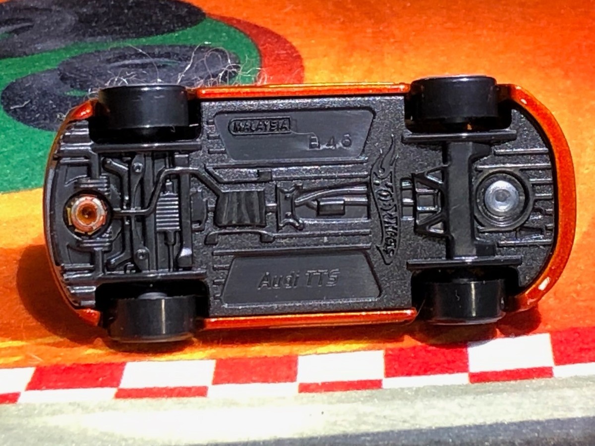 2010 Hot Wheels Speed Machines Audi TTS Metalflake Dark Orange