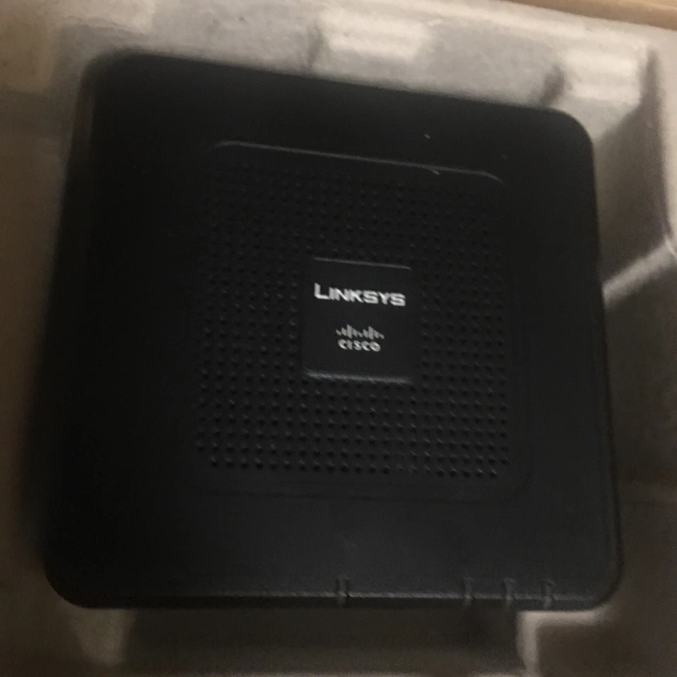 Cisco Linksys Wi-Fi Router Model WRT54GH - Image 3 of 4