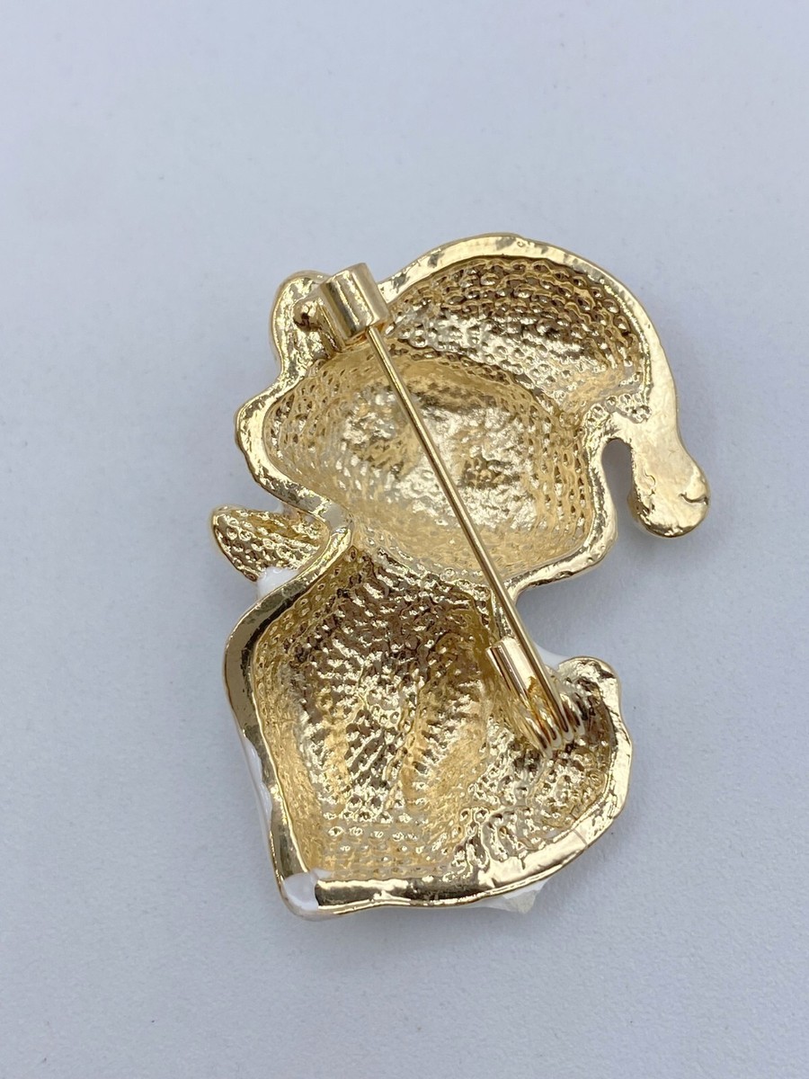 X-654 BROOCH GOLD TONE PIN 1.6
