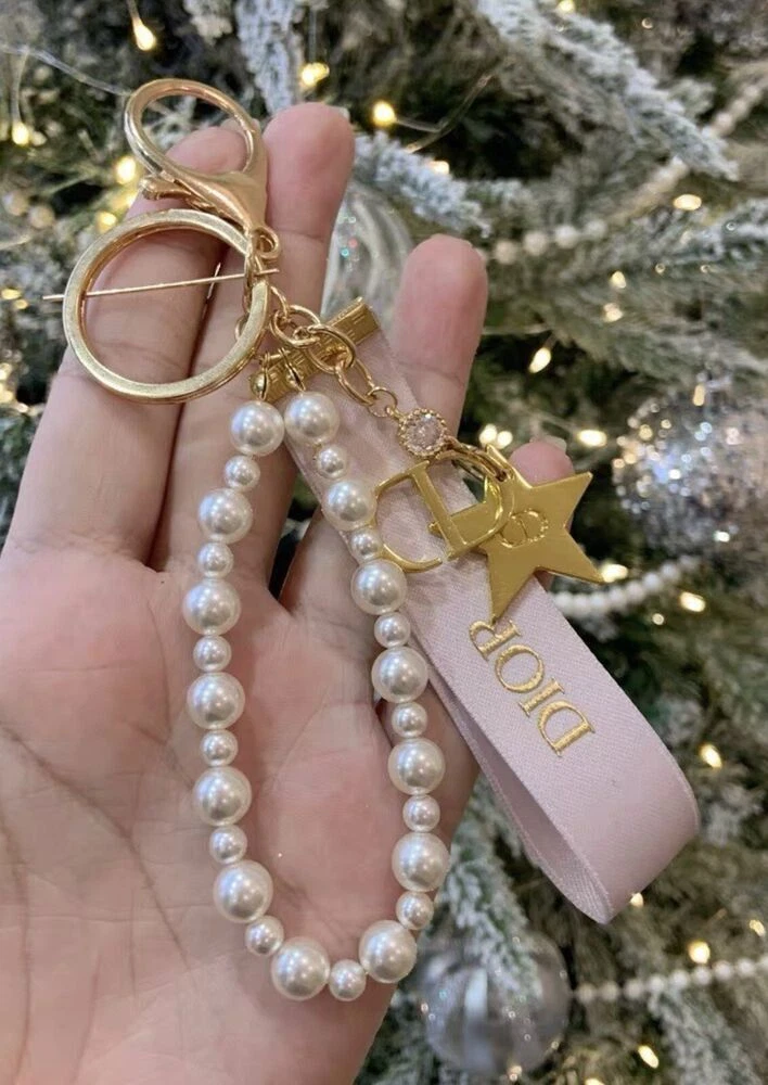 Porte clés ruban rose vacances ruban Dior VIP 2025 cadeau porte clés sac breloque