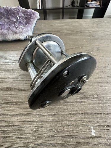 Rare Ocean City No. 923(Topsail) Vintage Level Wind Fishing Reel w/starless drag - Picture 2 of 3