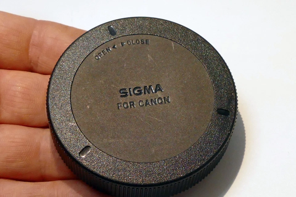Sigma  Rear Lens Cap for New ART DG Design for Canon EOS EF  35mm 50mm f1.4 135m - Image 3 of 4