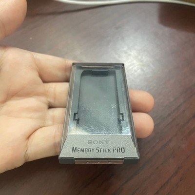 2pcs Sony Hard Carrying Case Memory Stick Pro Cards (Original Larger Version)