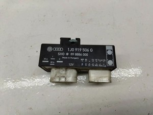 Volkswagen Golf IV 2002 Diesel Relais Kühlerlüfter 1J0919506G ISA7986