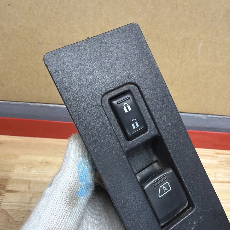 2004–2011 Nissan Titan Front Passenger Side Power Window Switch Control OEM Foto 3 de 4