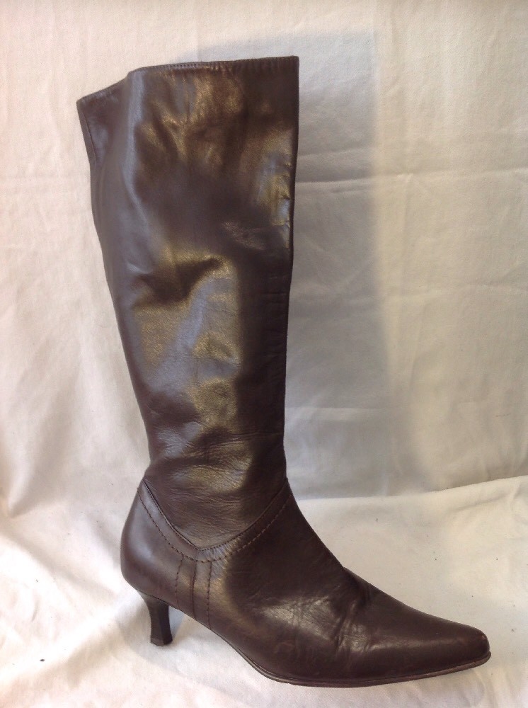 Legroom Brown Knee High Leather Boots Size 5 Legroom Brown Knee High Leather Boots Size 5