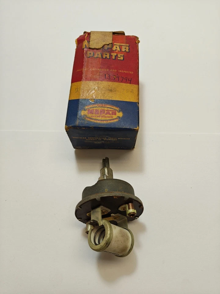 Dodge Plymouth DeSoto Belvedere S-15 Savoy 1951-1954 interruptor de calefacción nuevo en stock 1339794 Foto 3 de 4