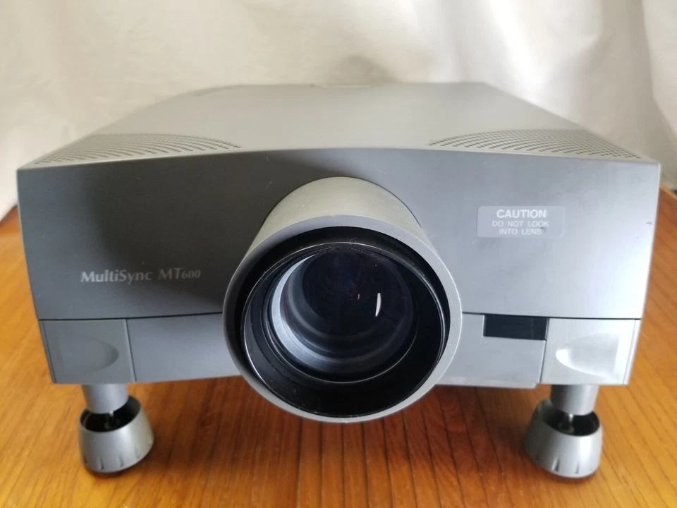 NEC MultiSync MT600 VGA Conference Room Projector - Image 2 of 4
